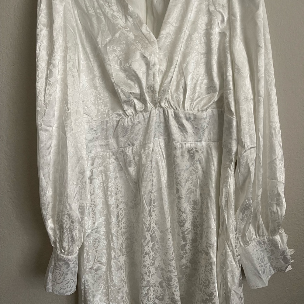 Elegant White Floral Dress
